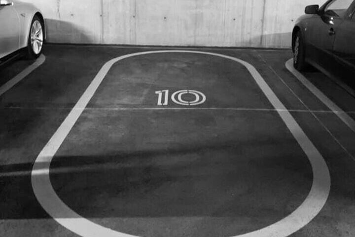 Galeriebild 15: Parkplatz individuell gestaltet rund